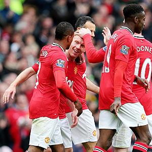 EPL: Controversial penalty sets United on victory way