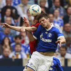 Bundesliga: Huntelaar sends Schalke into CL