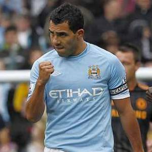 Tevez makes peace; expresses desire to stay at City
