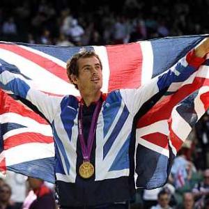 Murray annihilates Federer for Olympics gold