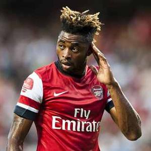 Arsenal midfielder Song set for Barca move