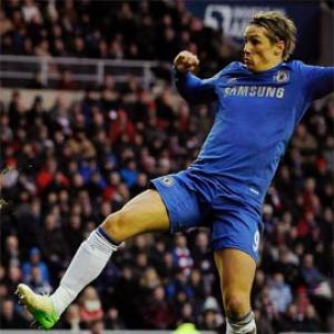 Torres fires Chelsea to win at Sunderland