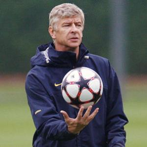 'No support for Wenger from Arsenal board'
