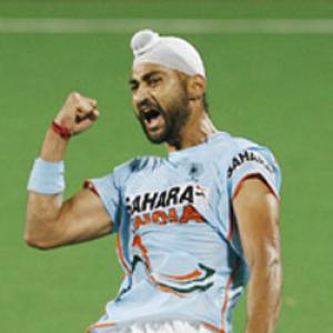 Olympic hockey qualifier: Clinical India maul Italy 8-1