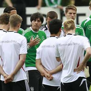 Germany want to dazzle all the way to title