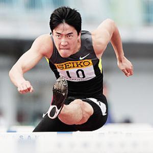 Liu Xiang's technique makes him master of hurdling