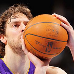 NBA: Lakers oust Nuggets, Celtics hold off 76ers