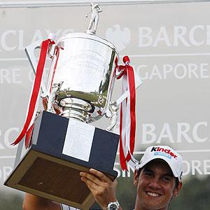 Manassero clinches Singapore Open after playoff