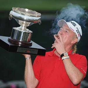 Jimenez proves age no factor in Hong Kong victory