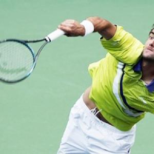 Raonic, Isner crash out in Valencia; Cilic through