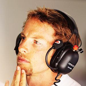 Button 'disappointed' by Hamilton Twitter gaffe