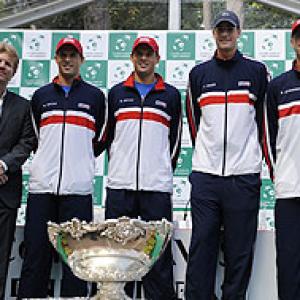 Davis Cup: Isner shoulders US hopes against fancied Spain