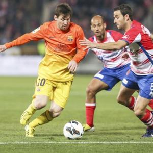 European Soccer Roundup: Barca, Bayern stay strong