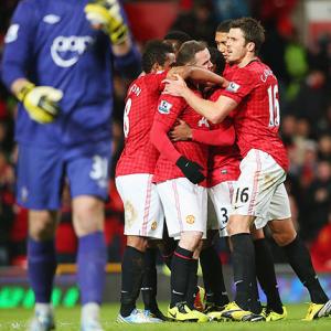 EPL: United surge seven points clear, Reds-Arsenal draw