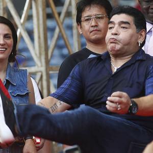 Maradona loses cool again, this time accused of kicking paparazzo