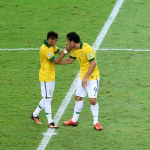 Confederations Cup: Brazil crush Spain to retain title