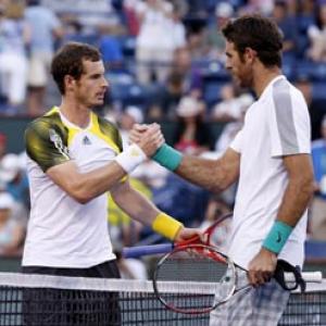 Indian Wells: Murray ousted by Del Potro, Djokovic cruises