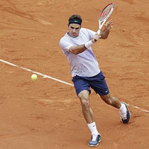 French Open: Serena, Federer waltz into round 2