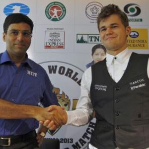 Anand shows his cards; Carlsen refuses