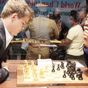 World chess: Anand plays out tame draw with white pieces against Carlsen