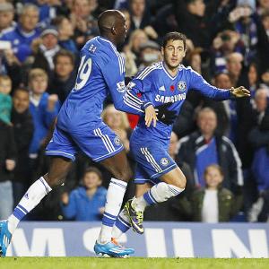 EPL PHOTOS: Chelsea win controversial tie, Suarez shines for Reds