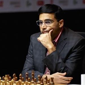 Anand gives Carlsen a scare as third game too is drawn