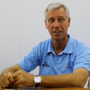 Indian football coach Koevermans' contract extended