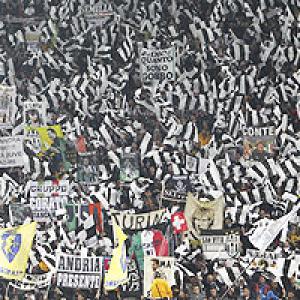 Juventus sanctioned over anti-Naples chanting
