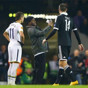Tottenham fined for Europa League pitch invasions