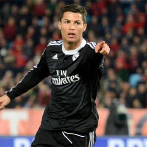 Ronaldo brace helps Real Madrid extend record win streak