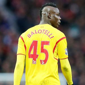 'Racist' Balotelli fined 25,000 pounds, gets one-match ban