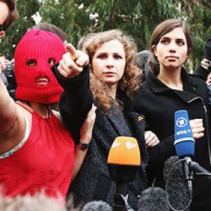 Pussy Riot criticise Sochi Winter Games in new video