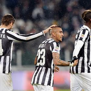 Serie A: Vidal brace helps Juve stay eight clear after 12th straight win