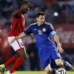 World Cup chit-chat: Messi goalless; Van Persie injured