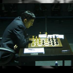Chess World Championships: 'Wobbly' Anand relieved after Round 1 draw