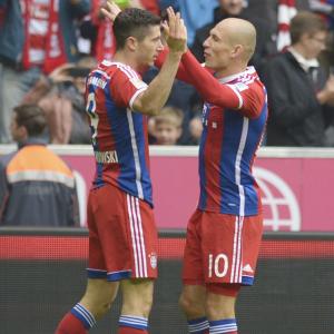 Bundesliga: Lewandowski, Robben strike twice as Bayern crush Hanover