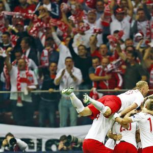 Euro 2016 qualifiers: Poland stun world champions Germany