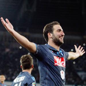 Serie A: Hat-trick for Gonzalo Higuain, stormy win for Inter Milan
