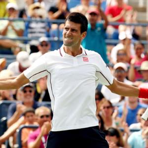 US Open: Murray sets up Djokovic showdown, Serena advances