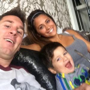 Messi posts selfie with girfriend and son Thiago