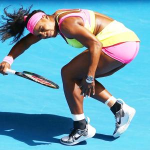 Sharapova screams her way into Australian Open final