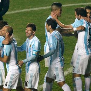 Copa America: Argentina hit Paraguay for six to make final