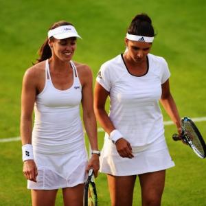 Sania-Hingis storm into Wimbledon semis