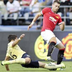 Schneiderlin sizzles on debut to give United 1-0 win