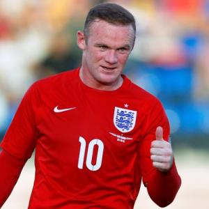 England qualify for Euro 2016 as Rooney equals record