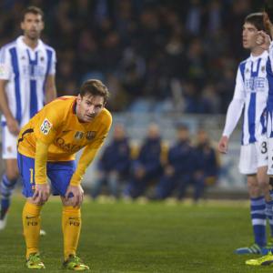 Soccer: Barca lose as Ronaldo breaks another record; Leicester cruise