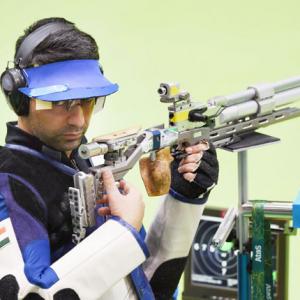 Abhinav Bindra misses 10m Air Rifle medal by whisker