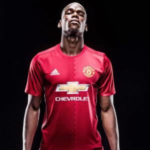 Pogba joins United for world record fee