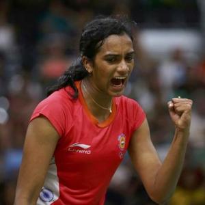 India's badminton medal hope Saina crashes out of Rio Olympics