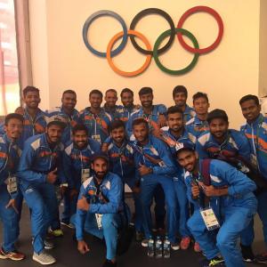 India's hockey coach complains about facilities at Olympic Village